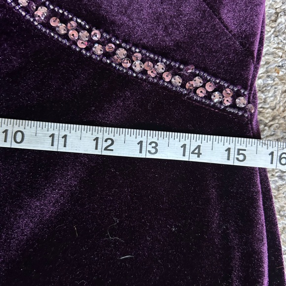 Alex Evening Gorgeous Beaded Deep Purple Stretch Velvet Formal Dress size 8 - Picture 10 of 11